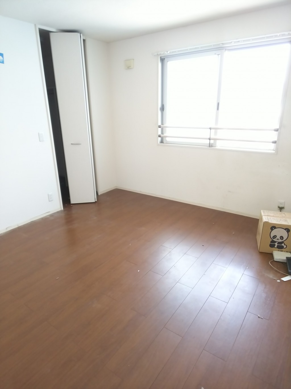 【江南市】2tトラックいっぱいの不用品処分☆エアコンの取り外しもしてもらえて部屋がすっきりしたとご満足頂けました!